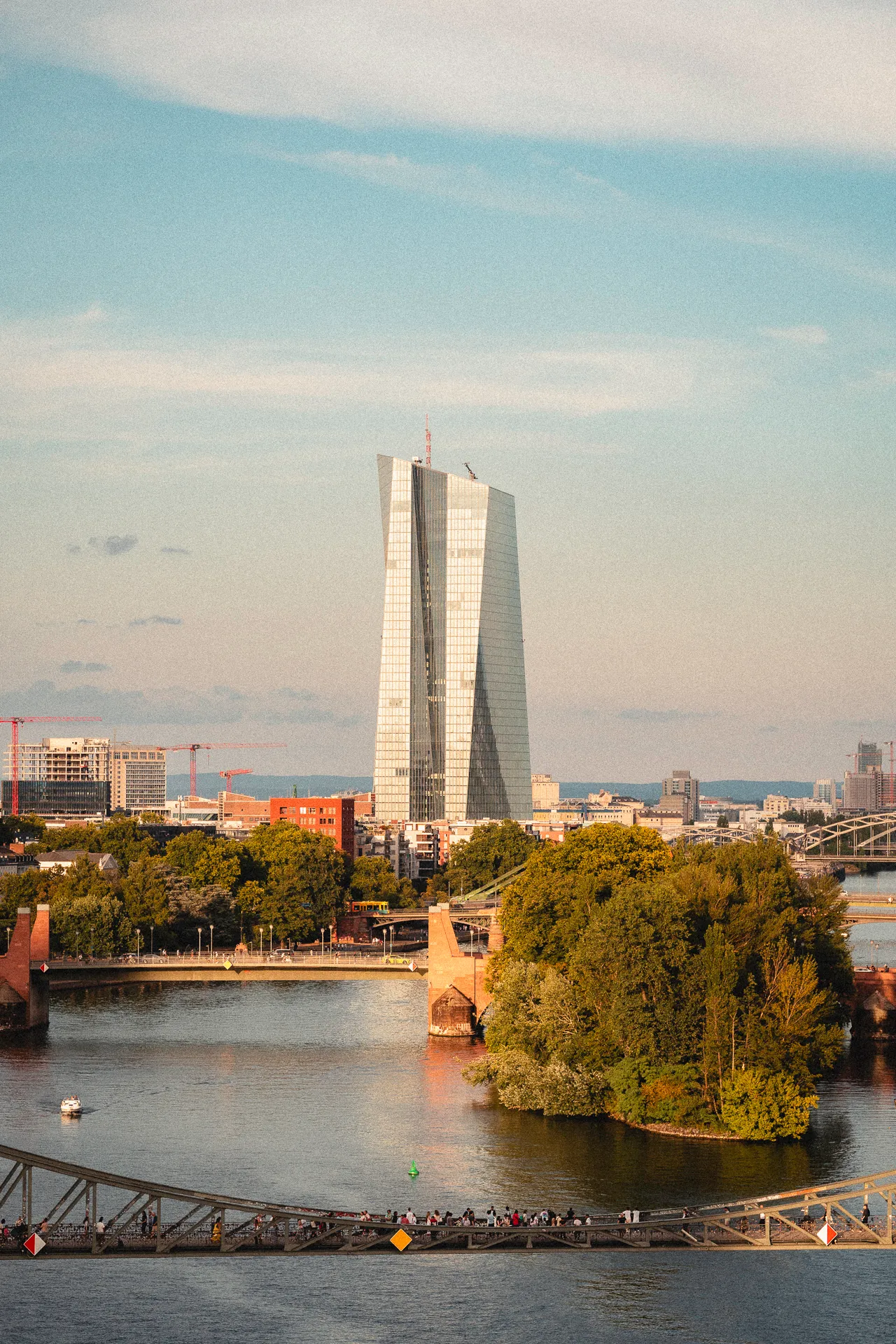 frankfurt-ecb-skytower